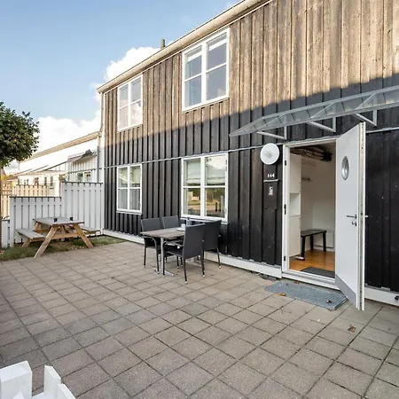Fina - 10m From The Sea By Interhome